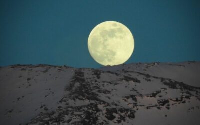 ¿Cómo afecta la luna llena al sueño?