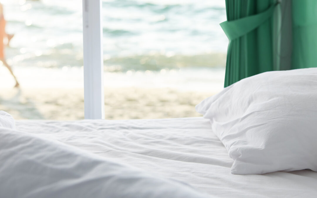 Beneficios de dormir junto al mar