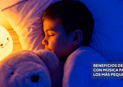 Trucos para que los más pequeños duerman sin miedo, ¿Las lamparitas con música y luz pueden ser una solución?